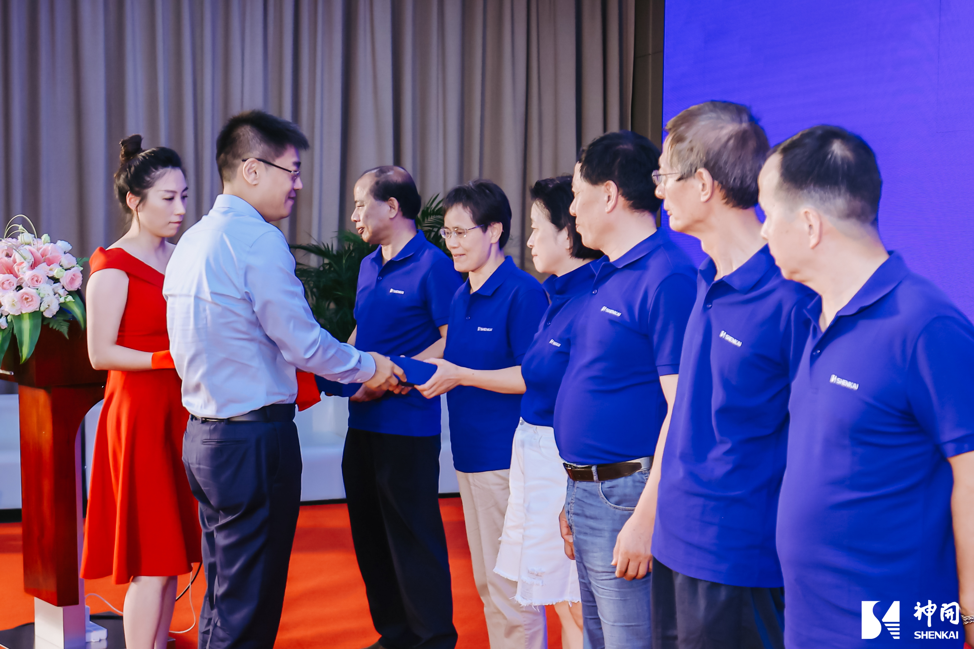 ��ʮ������н����С���K1����������ʮ��������˶�Բ������(ͼ9)