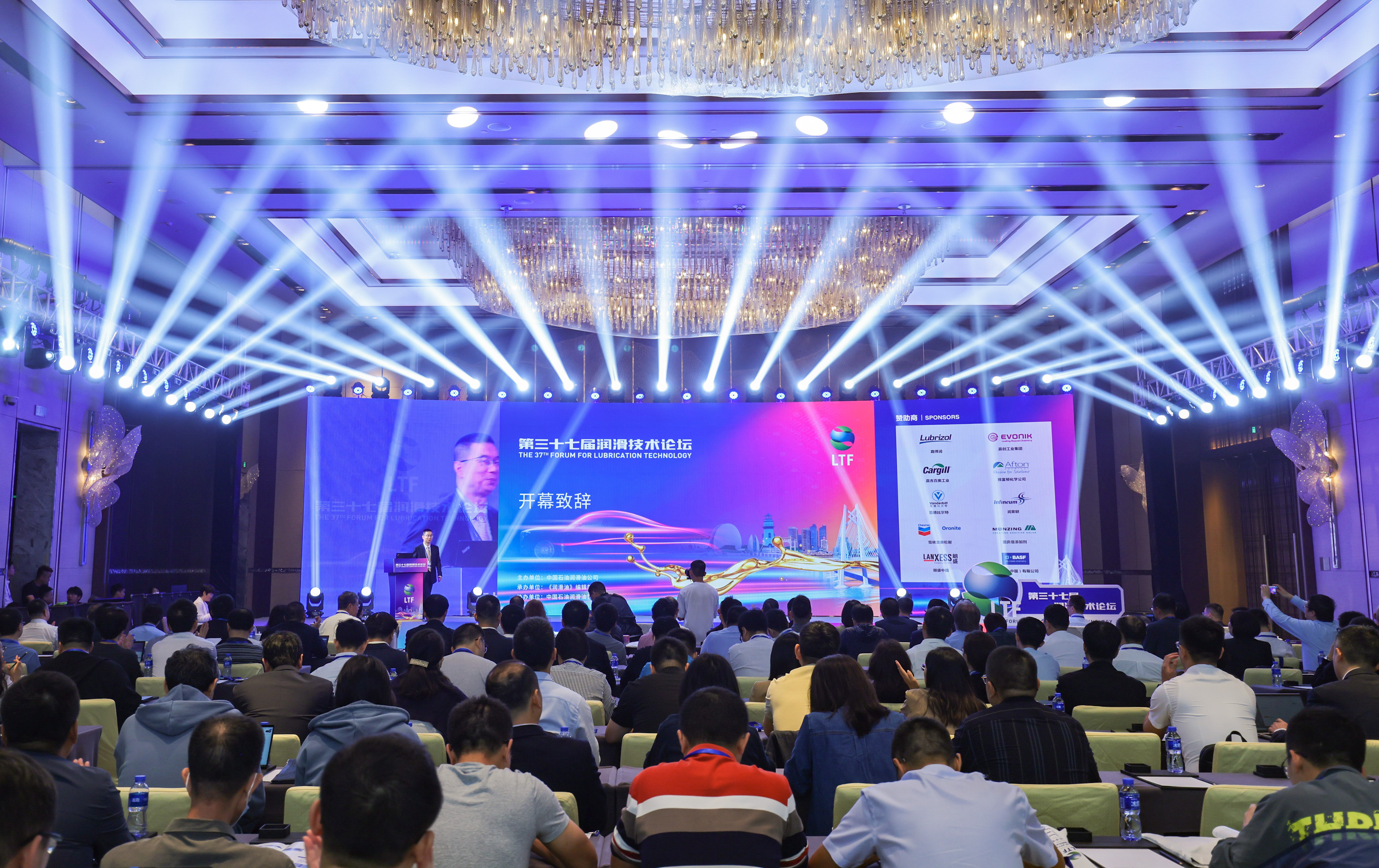 K1���������������ʮ�߽���������̳(ͼ1)