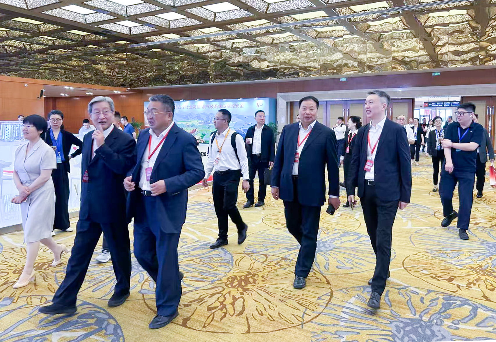 Á¢ÒìÒýÁì¡¢¿Æ¼¼Ç¿»ú¡ª¡ªK1ÌåÓý¼ÓÈëµÚËĽìʯÓÍʯ»¯×±±¸¹¤Òµ¿Æ¼¼´ó»áô߿Ƽ¼Á¢ÒìЧ¹ûÕ¹ÀÀ»á(ͼ5) Á¢ÒìÒýÁì¡¢¿Æ¼¼Ç¿»ú¡ª¡ªK1ÌåÓý¼ÓÈëµÚËĽìʯÓÍʯ»¯×±±¸¹¤Òµ¿Æ¼¼´ó»áô߿Ƽ¼Á¢ÒìЧ¹ûÕ¹ÀÀ»á(ͼ5)